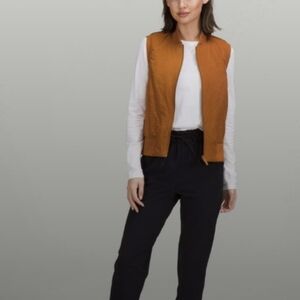 Lululemon 4 Non Stop Bomber reversible insulated vest, Butternut Br…
